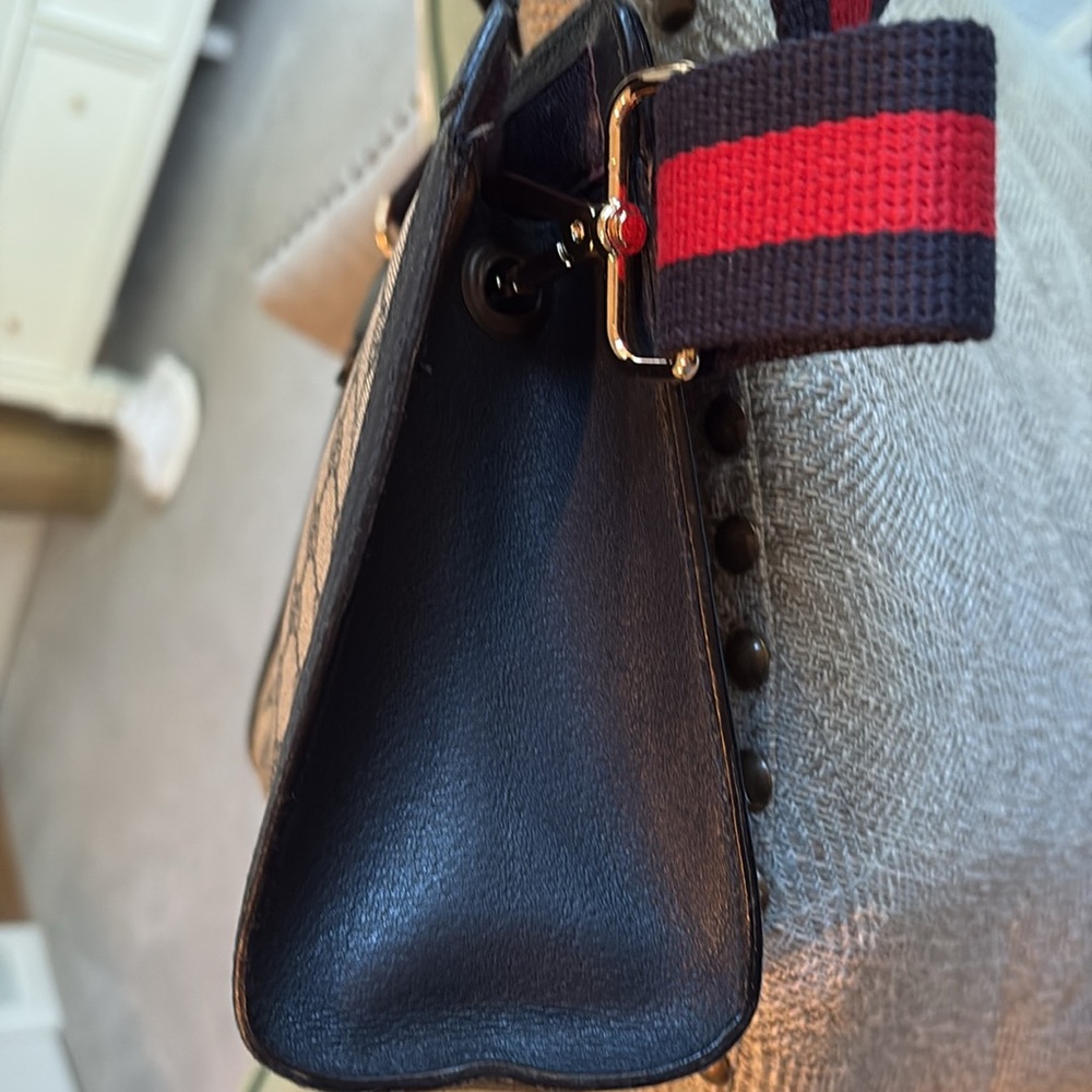 Gucci GG Supreme Sherry Line Pouch with Unbranded Removable Strap - Picture 5 of 10